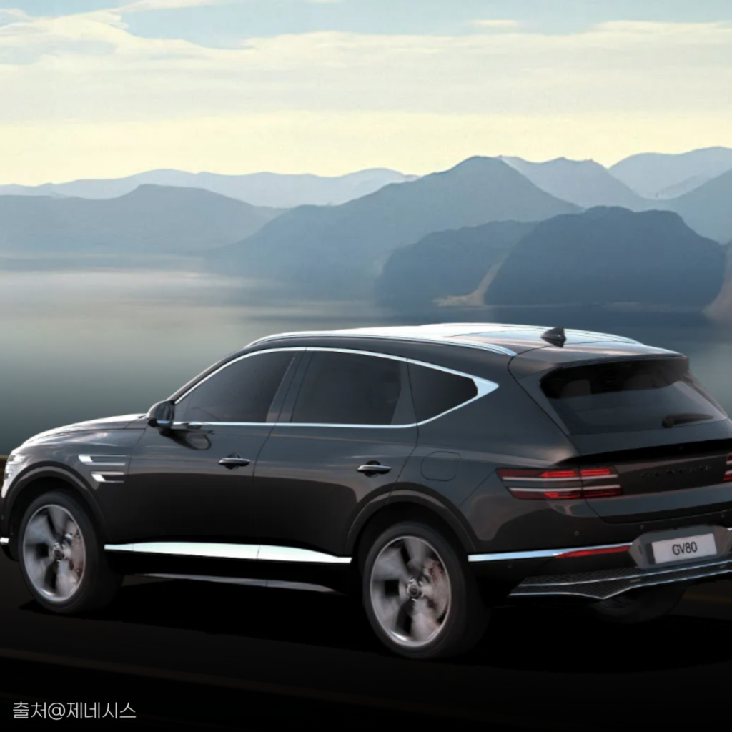 GV80 검정색 차량 좌후측 외형 모습