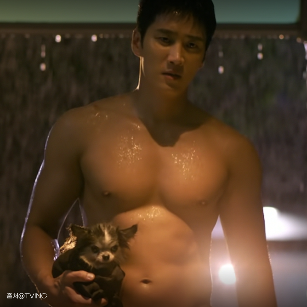 스프링피버 안보현 몸매가 드러나는 장면 캡쳐